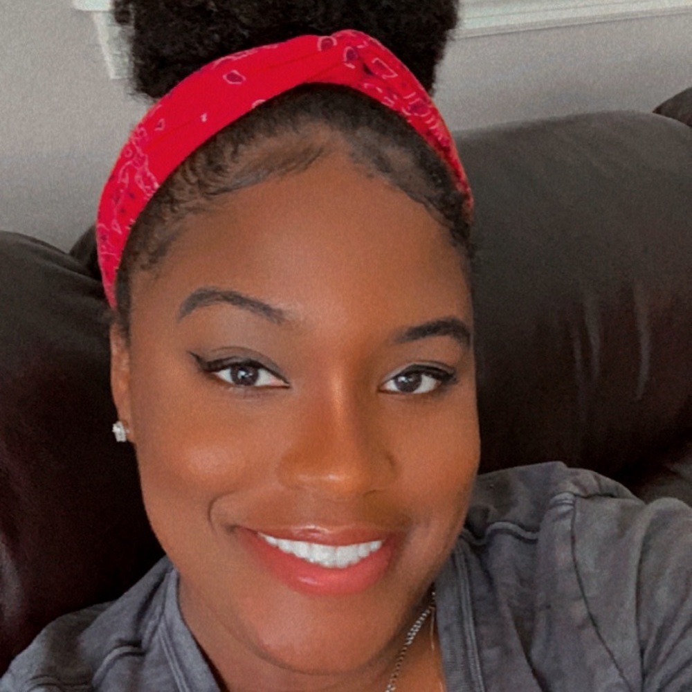 Meet your Posher, Tiera